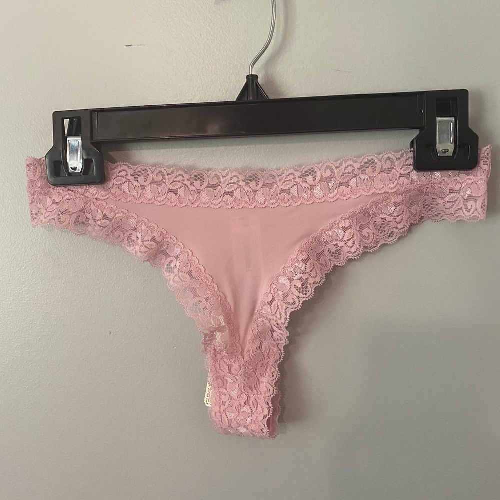 Set of 4 Thongs